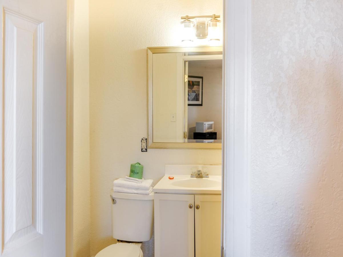 Oyo Hotel Austin Street Giddings Eksteriør bilde